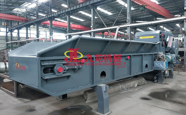 大型樹(shù)枝粉碎機(jī)